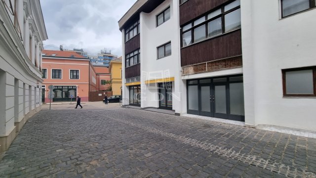 Kiadó üzlethelyiség, Székesfehérvárott 190 E Ft / hó