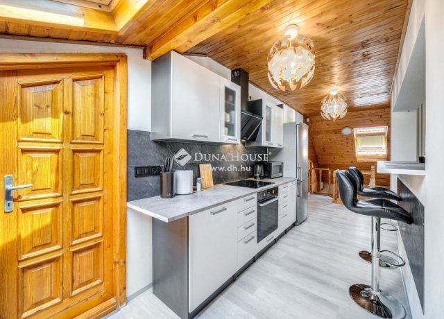 Eladó családi ház, Albertirsán 88 M Ft, 6 szobás