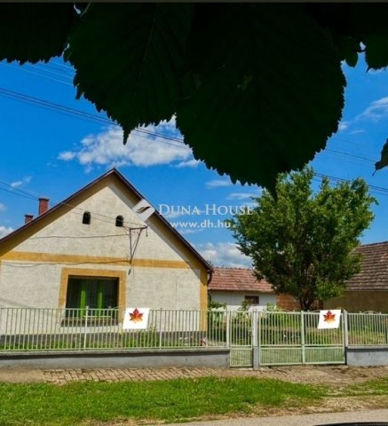 Eladó családi ház, Tamásiban 23 M Ft, 3 szobás