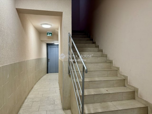 Eladó téglalakás, Budapesten, VIII. kerületben 81 M Ft