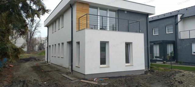 Eladó téglalakás, Siófokon 49.9 M Ft, 2 szobás