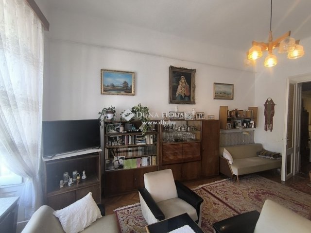 Eladó téglalakás, Kecskeméten 43 M Ft, 2 szobás