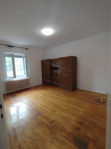 Kiadó téglalakás, albérlet, Oroszlányban 130 E Ft / hó