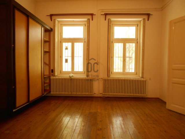 Eladó családi ház, Kecskeméten 89.9 M Ft, 7 szobás