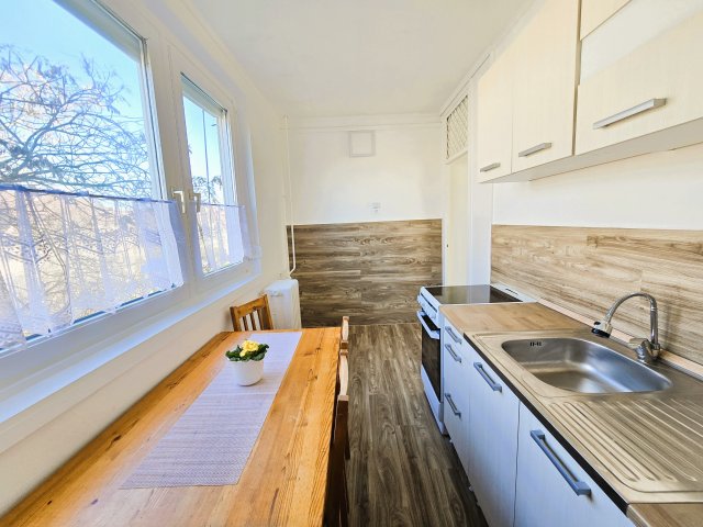 Eladó panellakás, Tökölön 43.5 M Ft, 2 szobás