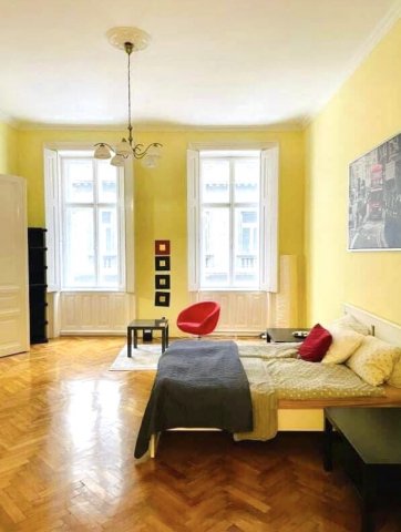Kiadó téglalakás, albérlet, Budapesten, V. kerületben, 3 szobás