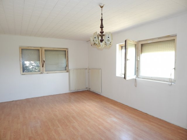 Eladó családi ház, Dégen 49.9 M Ft, 3 szobás
