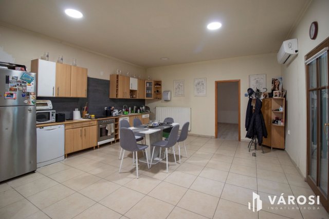 Eladó családi ház, Békéscsabán 47 M Ft, 4 szobás