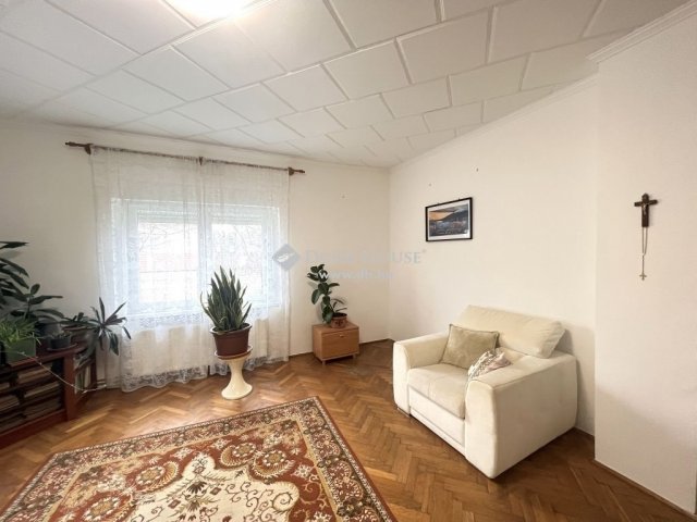 Eladó családi ház, Veszprémben 79.9 M Ft, 4 szobás