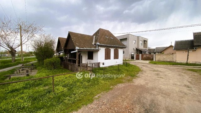 Eladó üzlethelyiség, Túrkevén 5.5 M Ft / költözzbe.hu