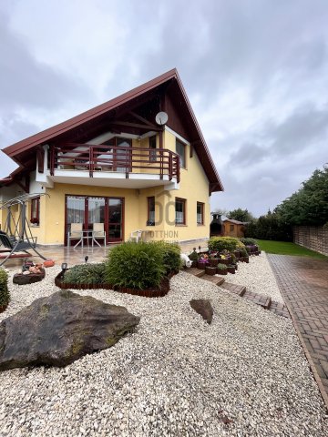 Eladó családi ház, Balatonalmádiban 168 M Ft, 5 szobás