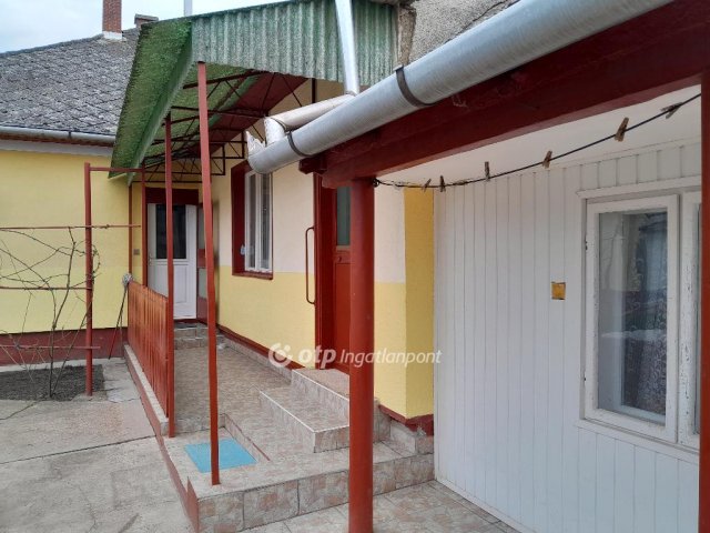 Eladó családi ház, Balmazújvárosban 35.5 M Ft, 4 szobás