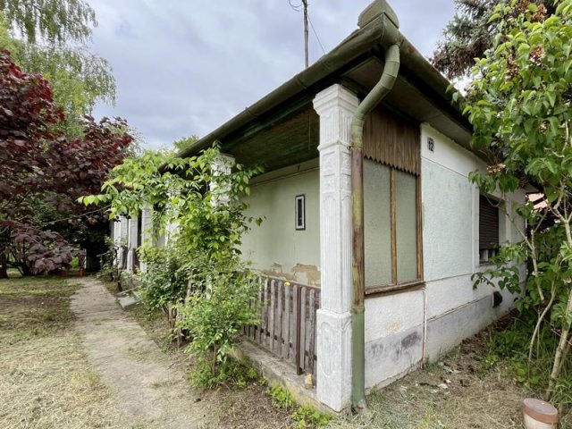 Eladó családi ház, Tápióságon 15 M Ft, 2 szobás
