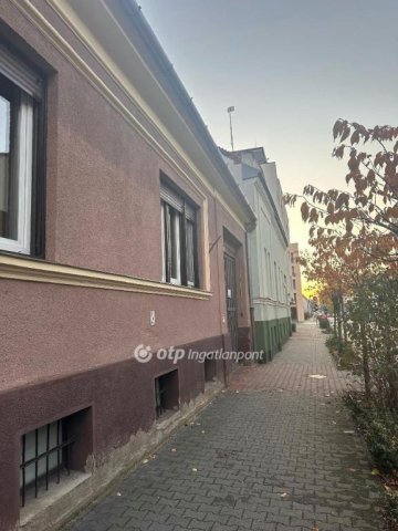 Eladó családi ház, Debrecenben 44.9 M Ft, 2 szobás