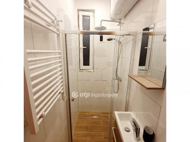 Eladó téglalakás, Budapesten, VIII. kerületben 99 M Ft, 4 szobás