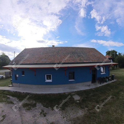 Eladó családi ház, Monoron 57.8 M Ft, 2 szobás