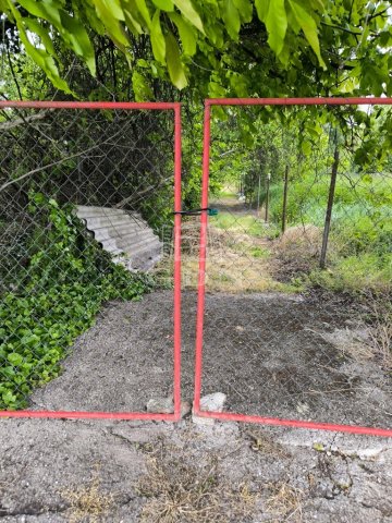 Eladó mezogazdasagi ingatlan, Dunakeszin 3.6 M Ft