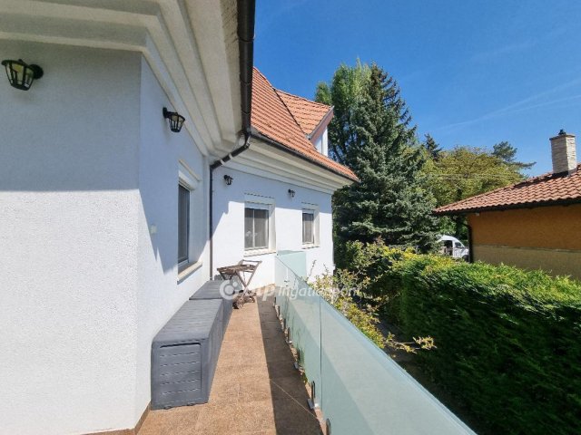 Eladó családi ház, Budapesten, II. kerületben 330 M Ft, 6 szobás