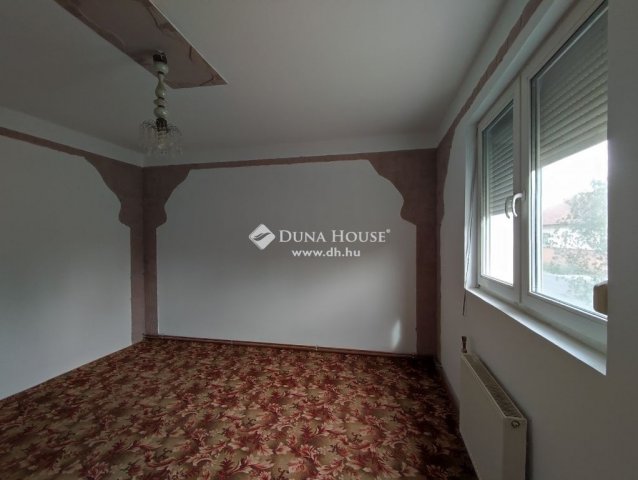 Eladó családi ház, Budapesten, XVIII. kerületben 81.9 M Ft