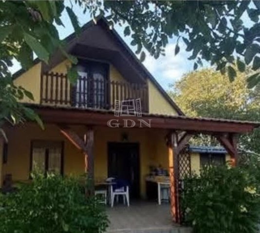 Eladó családi ház, Mohácson 14.5 M Ft, 2 szobás