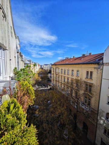 Kiadó téglalakás, albérlet, Budapesten, V. kerületben, 3 szobás