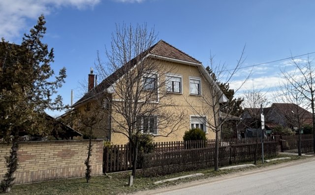 Eladó családi ház, Dunavarsányban 95 M Ft, 7 szobás