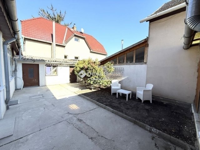 Eladó téglalakás, Budapesten, XX. kerületben 69.9 M Ft, 3 szobás