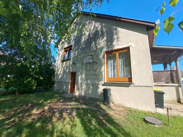 Eladó családi ház, Farmoson 45 M Ft, 3 szobás