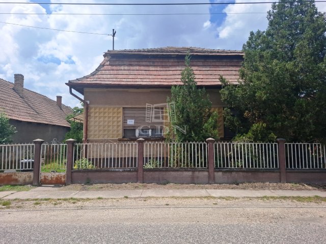 Eladó családi ház, Szigetújfalun 52.9 M Ft, 3 szobás