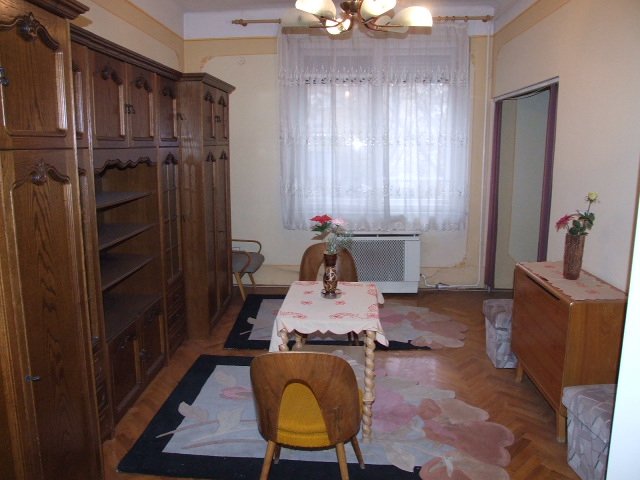 Kiadó téglalakás, albérlet, Gyulán 100 E Ft / hó, 2+1 szobás