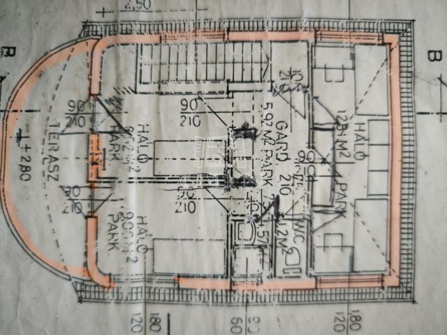 Eladó családi ház, Szadán 79.9 M Ft, 3+2 szobás