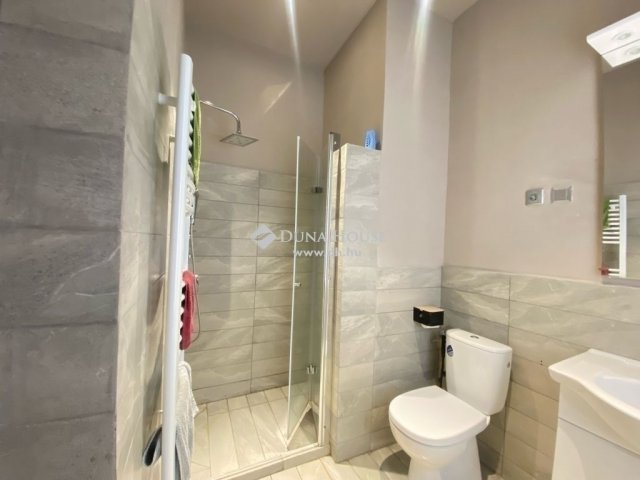 Eladó családi ház, Budapesten, XV. kerületben 124.9 M Ft