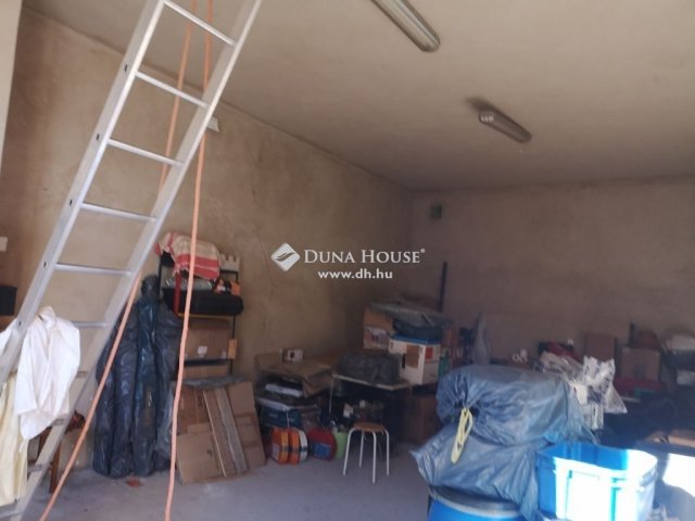 Eladó ipari ingatlan, Gombán 27.8 M Ft / költözzbe.hu