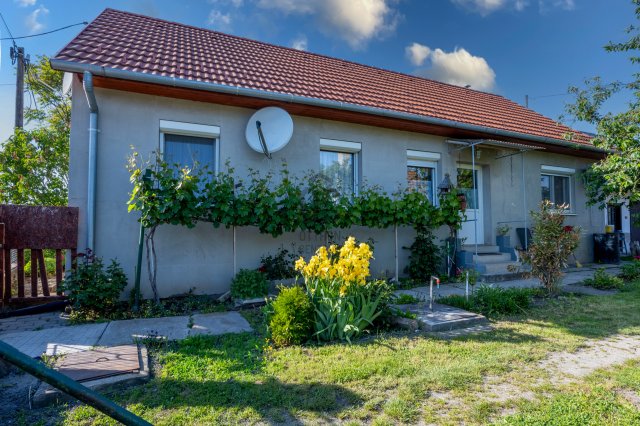 Eladó családi ház, Fehérvárcsurgón 46 M Ft, 3 szobás