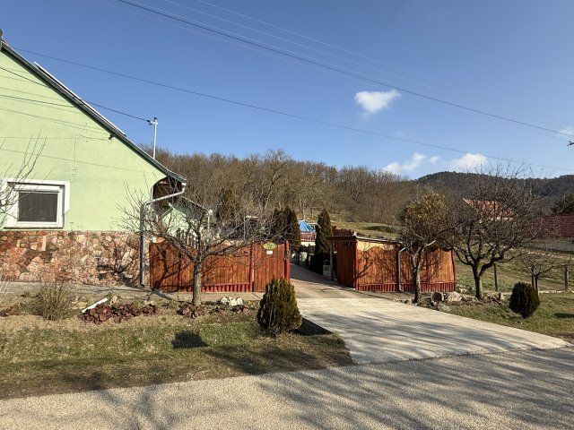 Eladó családi ház, Gyermelyen 69.9 M Ft, 6 szobás