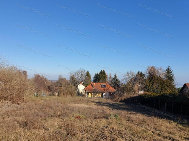 Eladó telek, Balatonalmádiban 53 M Ft / költözzbe.hu