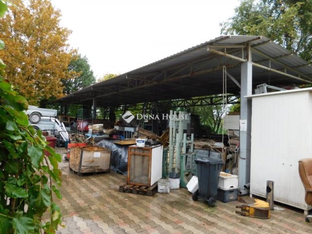 Kiadó ipari ingatlan, Kecskeméten 700 E Ft / hó