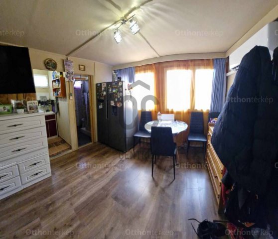 Eladó családi ház, Kiskunlacházán 27.99 M Ft, 2 szobás