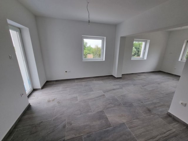 Eladó téglalakás, Százhalombattán 74.9 M Ft, 4 szobás