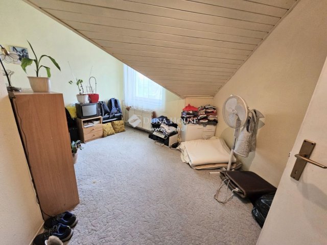 Eladó ikerház, Budapesten, XVIII. kerületben 110 M Ft, 4 szobás