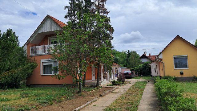 Eladó családi ház, Debrecenben 89.99 M Ft, 4 szobás