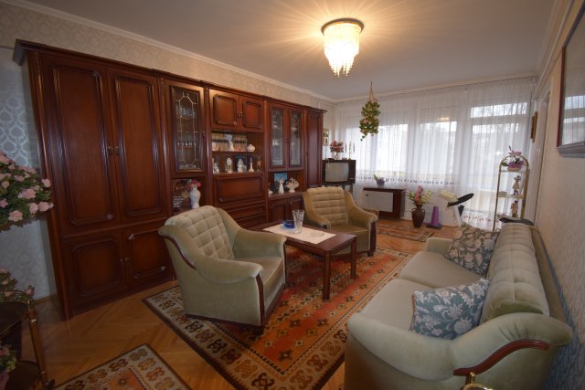 Eladó téglalakás, Nagykanizsán 31 M Ft, 3 szobás