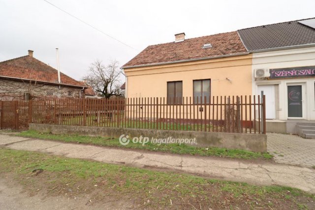 Eladó családi ház, Taksonyon 59.9 M Ft, 3 szobás