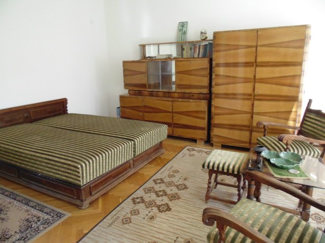 Kiadó téglalakás, albérlet, Szegeden 280 E Ft / hó, 3 szobás