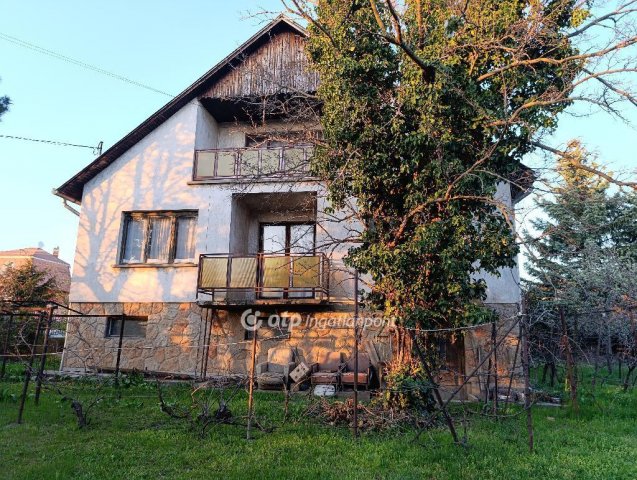 Eladó családi ház, Érden 119.9 M Ft, 5 szobás