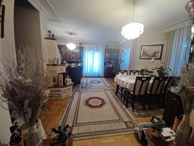 Eladó családi ház, Debrecenben 148 M Ft, 5 szobás