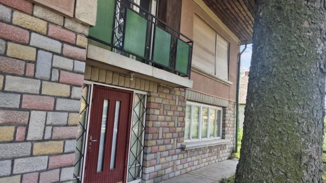 Eladó családi ház, Kálban 35 M Ft, 6+2 szobás