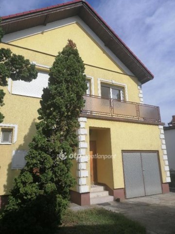 Eladó családi ház, Abonyban, Vasvári Pál utcában 44 M Ft