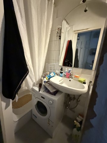 Eladó téglalakás, Budapesten, VI. kerületben 41.9 M Ft, 1 szobás