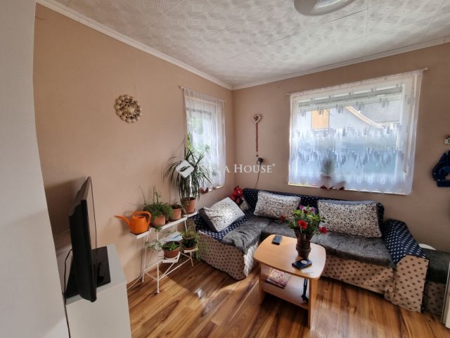 Eladó családi ház, Sárbogárdon 29.99 M Ft, 2 szobás